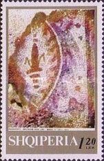 Fragment with corn within oval design