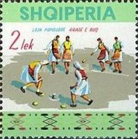 Women throwing pitchers