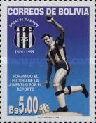 Club-Emblem and Statue of Player