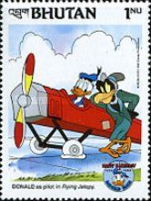 Donald as pilot in "Flying Jalopy"