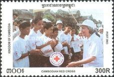 Queen with Red Cross volunteers.
