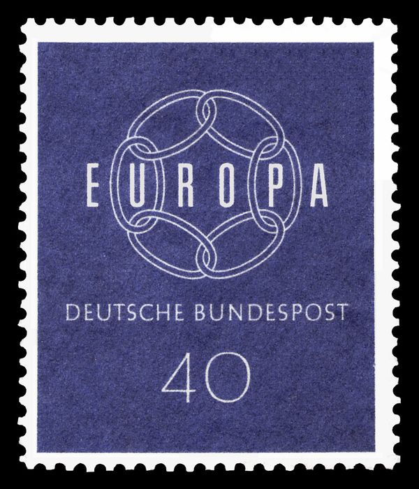 EUROPA - Closed Chain