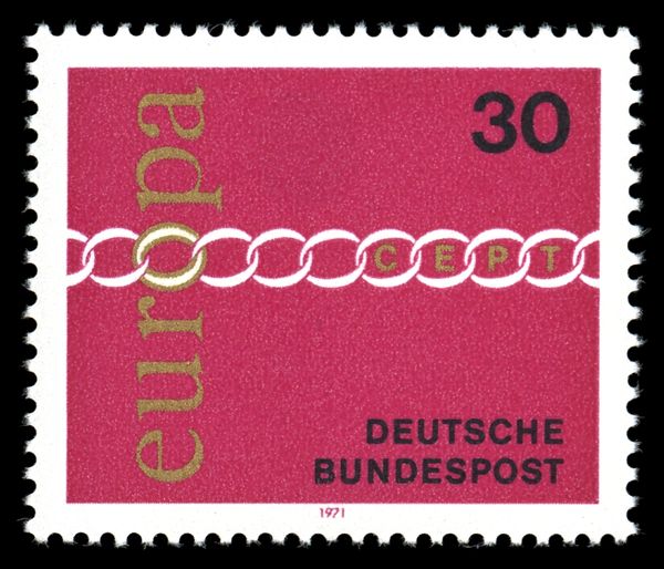 Brotherhood and cooperation symbolized by chain