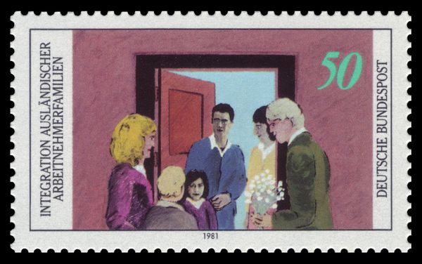 German family visiting a foreign family