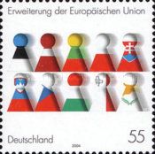 Pawns in the colors of the national flags of the candidates