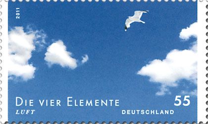 Air: Clouds, gull