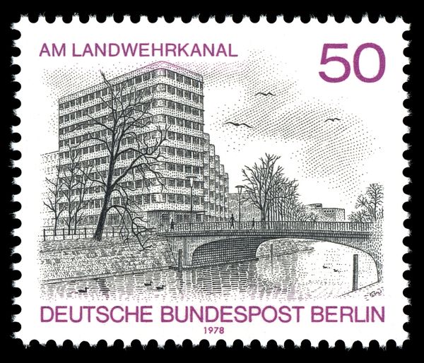 Landwehr Canal, Shell House