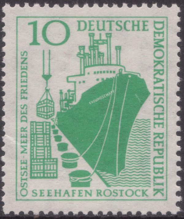 Cargo ship "Freundschaft" when unloading the cargo in Rostoc