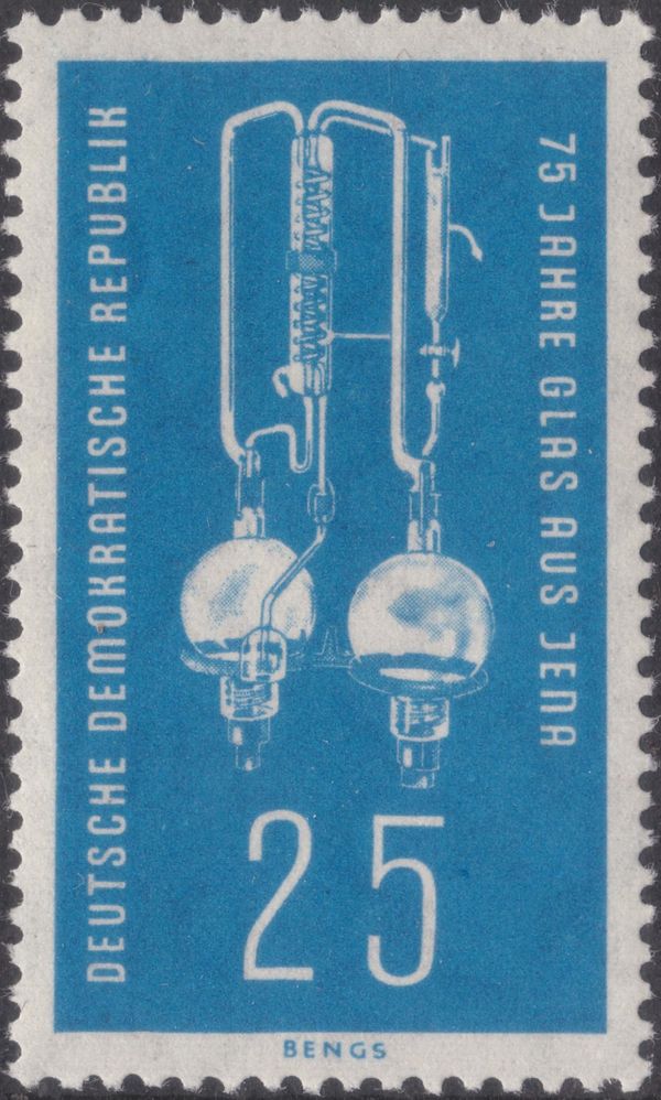 Laboratory bi-distillation device