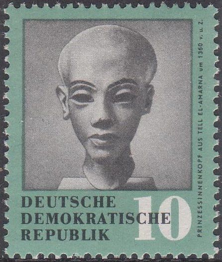 Princess head from Tell el-Amarna