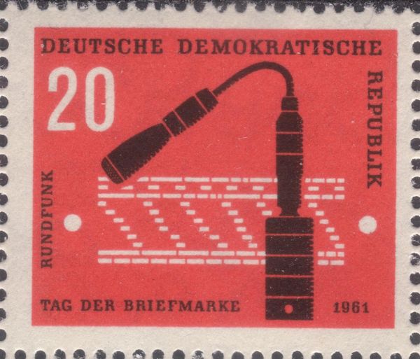 Microphone, radio