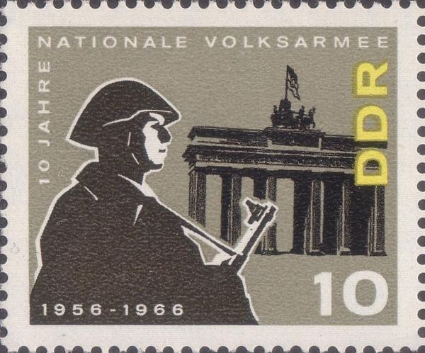 Soldier and Brandenburg Gate