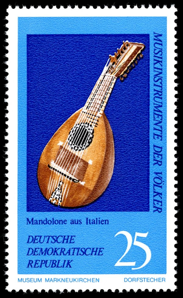 Mandolone (Bass Mandolin), Italy