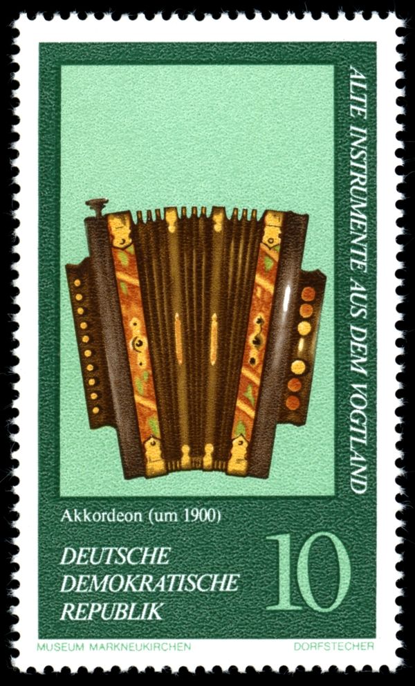 Accordion (c. 1900)