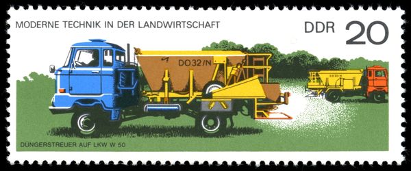 Fertilizer Spreader DO 32/N on Truck W50