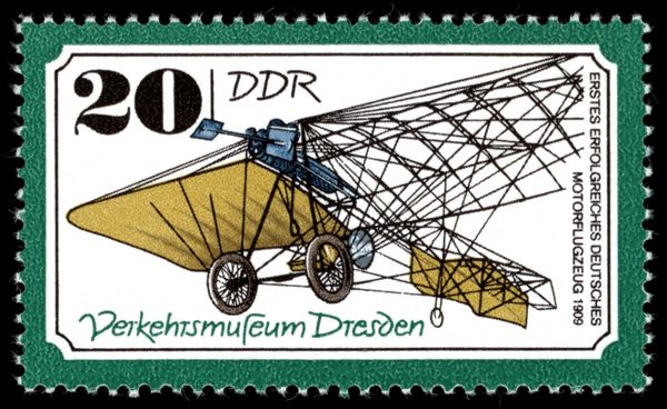 Engine airplane in 1909