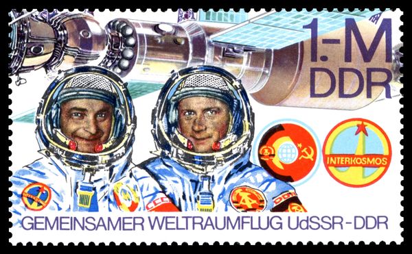 Cosmonauts V. Bykowski and S. Jähn