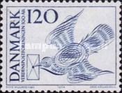 Pigeon with letter