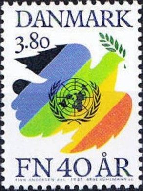 Dove & U.N.O. Emblem