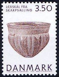 Skarpsalling earthenware bowl