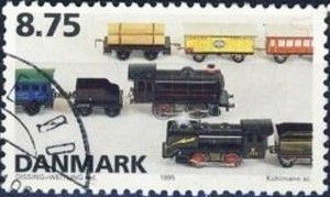 Toy tin-plate locomotives & rolling stock