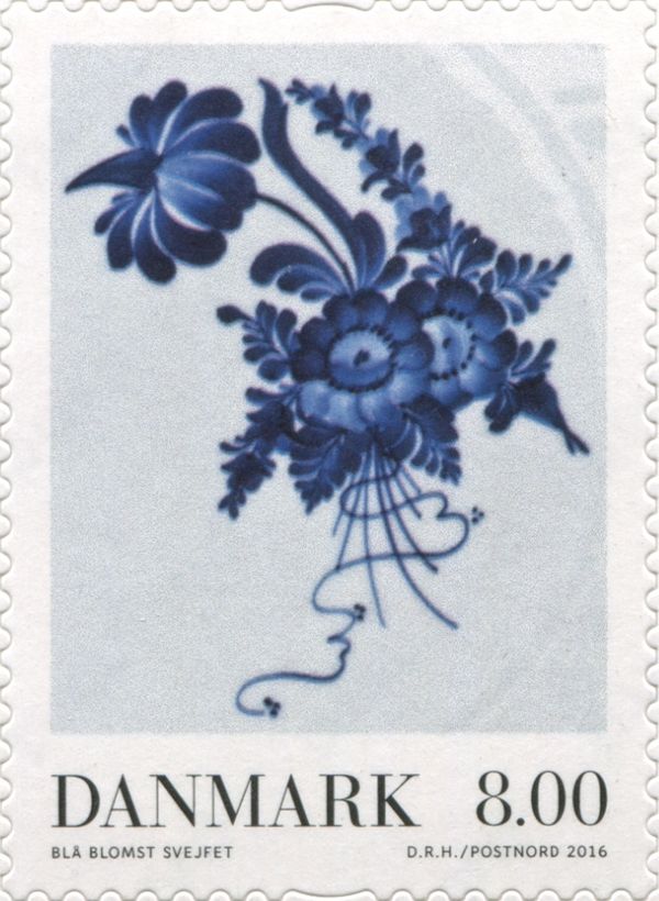 Porcelain plate - Blue Flower