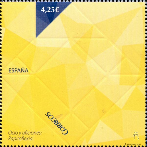 Papiroflexia, the Art of Folding Paper