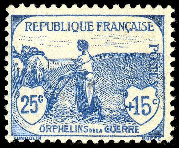 Orphelins de guerre - la femme aux champs