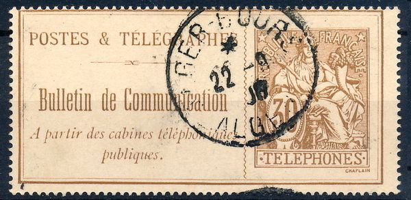 A partir des cabines téléphoniques publiques