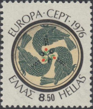 Plate with birds
