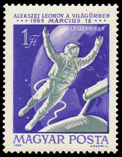 Cosmonaut A. Leonov in space
