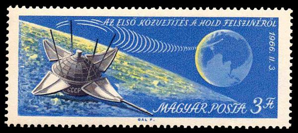 Luna 9 sending signals from Moon to Earth