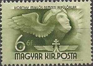 Pilot head with wings