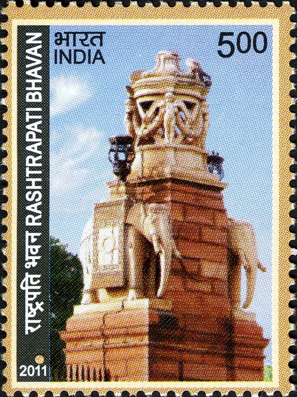 Gateway Pillar with Elephant Statues