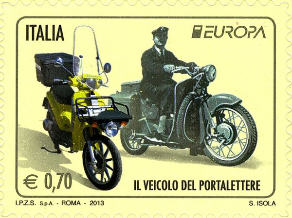Moto Guzzi Galletto (1950) and Modern Piaggio Scooter