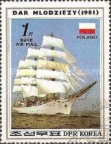 “Dar Mlodziezy” (Polish cadet full-rigged ship)