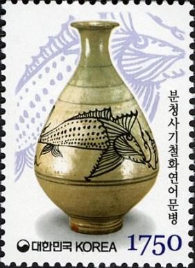 Buncheong ware with lotus & fish design