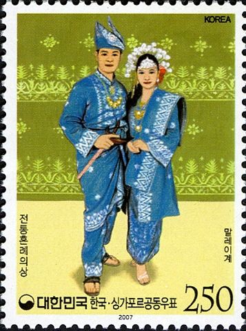 Traditional Wedding Costumes - Malay wedding costumes