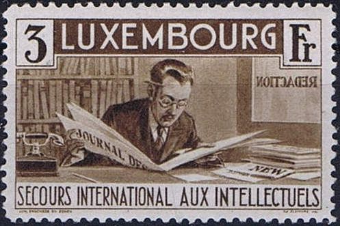 Journalist (dark brown)