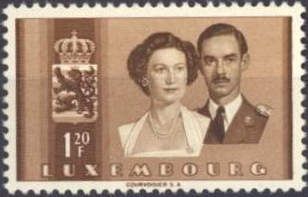 Princess Joséphine Charlotte & Prince (Background brown)