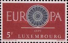 "O" in "EUROPA" as Wagon Wheel with 19 Spokes (Bkgr. maroon)