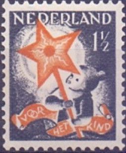 Child with Twelfth Night Star