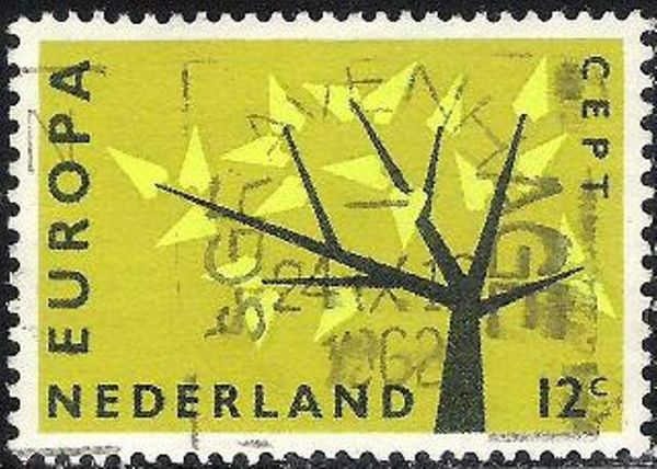 Stylised Tree with 19 Leaves