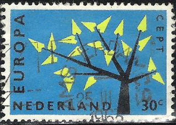 Stylised Tree with 19 Leaves