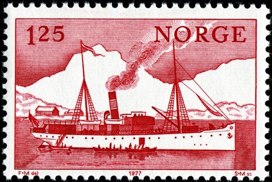 Steamer "Vesteraalen" at Bodo harbor entrance (1893)