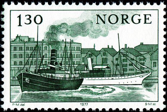 Steamers "Kong Haakon" & "Dronningen" in Stavanger harbor (1