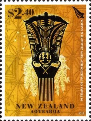 Selu Tuiga with tatau (tattoo) motifs and patterns