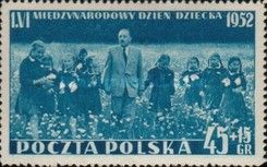 Boleslaw Bierut among a group of girls