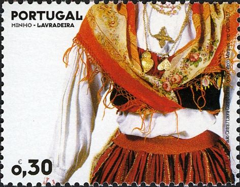 Regional Dress - Lavradeira