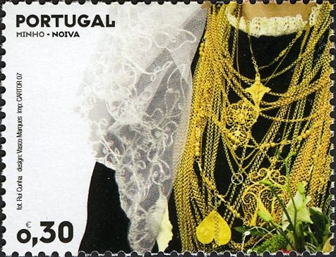 Regional Dress - Noiva
